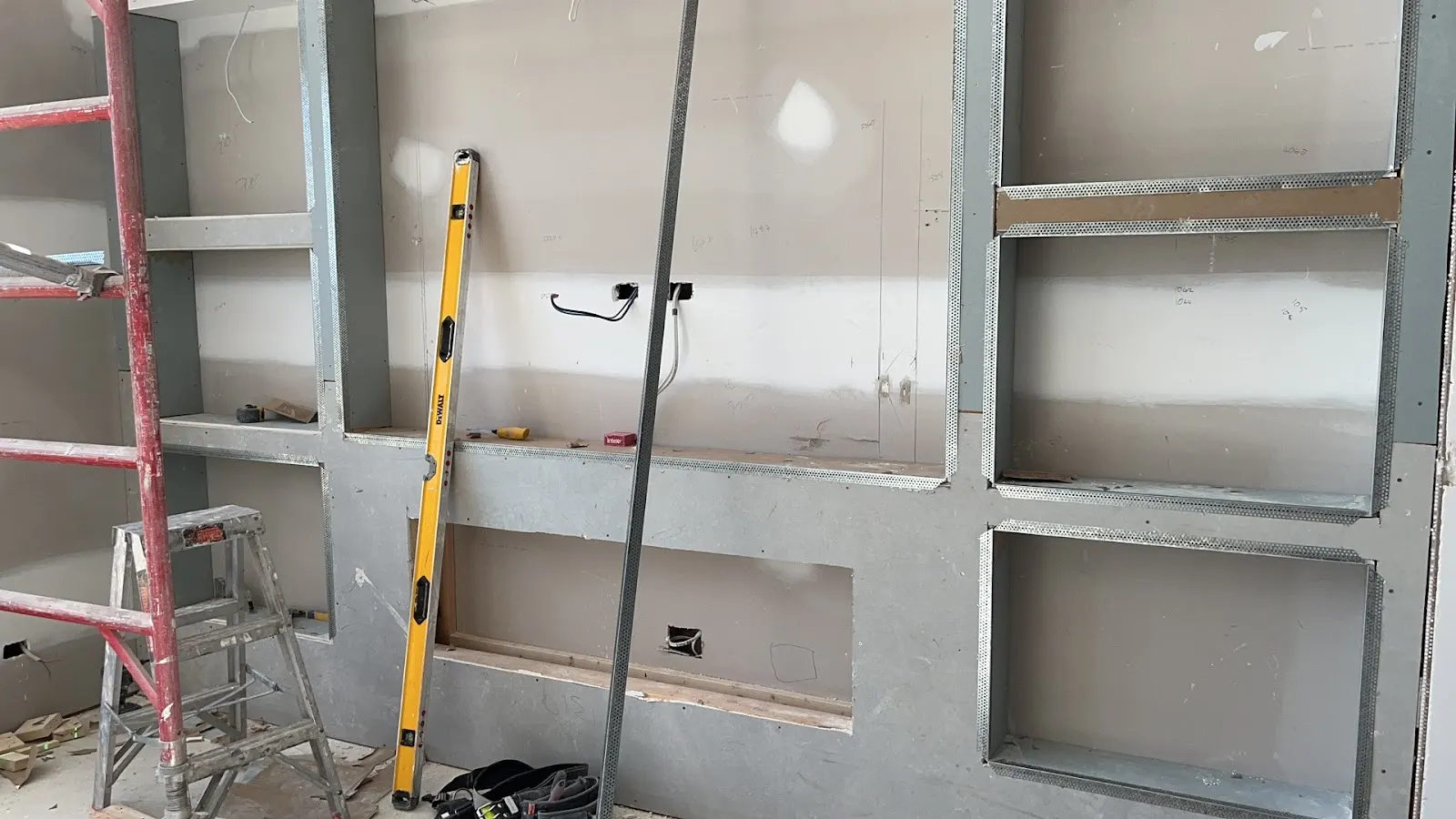 Interior wall freshly skimmed to a smooth, flawless plaster finish by How Qien Plaster.